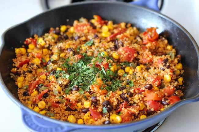 One Pot Mexican Quinoa Makes 4 Servings 2 tablespoon oil 2 cloves minced garlic 1 chopped jalapeno pepper (use less for less heat) 1 chopped green bell pepper 1 chopped onion 1 cup quinoa 1 cup