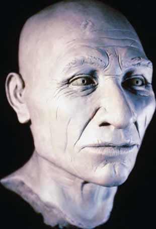 6 CHAPTER 1 A CONTINENT OF VILLAGES, TO 1500 A forensic artist reconstructed this bust from the skull of Kennewick Man, whose skeletal remains were discovered along the Columbia River in 1996.