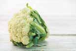 Cauliflower heads resemble those in broccoli, which differs in having flower buds as the edible portion. Broccolí It is a plant of the Brasiliaceae family, previously called cruciferous.