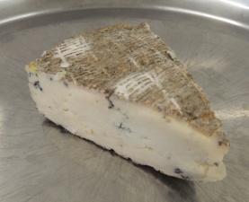 70 /100g Woolbury Blue A soft and creamy mould ripened blue cheese.