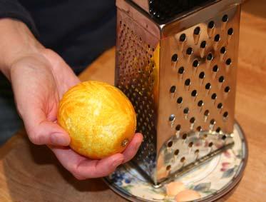 Make the dipping mixture: Grate the orange rind (1).