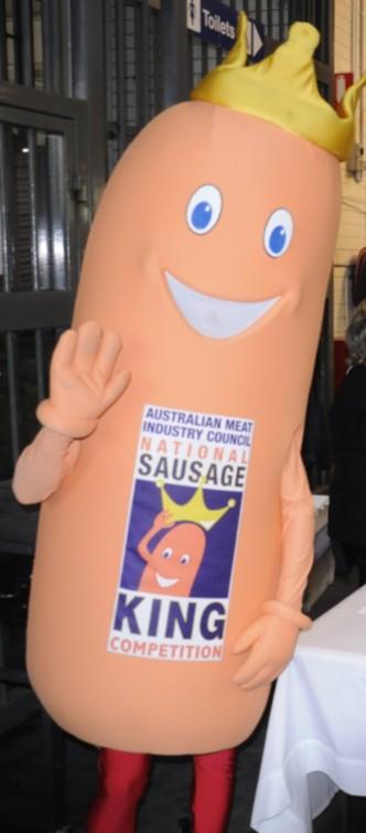 SAUSAGE KING WINNERS Traditional Australian 1st BBQ sausage 2nd Baa Moo Oink Beef with cracked pepper & parsley 3rd Loxton Abattoirs Thin beef gluten free Australian Lamb/Open Class 1st Muller s Meat
