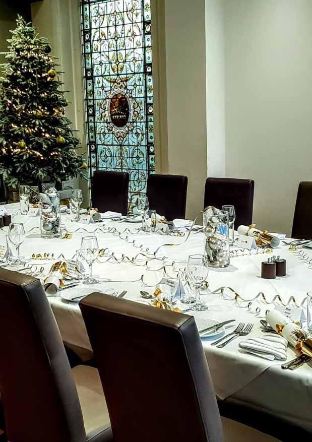 CHRISTMAS DAY LUNCH Release the stress of Christmas Let us do the hard work for you!