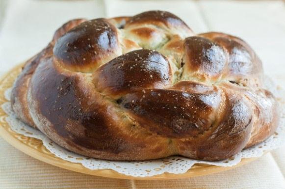 Fig, Olive Oil, and Sea Salt Challah (Adapted from The Smitten Kitchen Cookbook) For the Challah Dough: (yield one large loaf) 2 1/4 teaspoons (or, one 7-gram packet) active dry yeast 2/3 cup water,