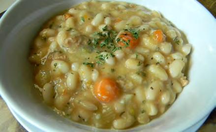 Italian White Bean Soup Serves: 4 Serving Size: 1½ cups 2 cans (15 ounces each) white kidney beans* (Cannellini or Great Northern beans), drained and rinsed 4 cups non-fat, reduced-sodium chicken