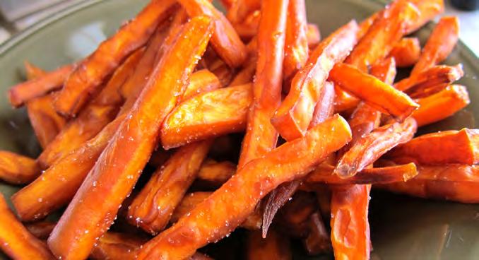 Baked Sweet Potato Fries Serves: 8 Serving Size: ½ cup 2 pounds sweet potatoes* or yams* 1 tablespoon oil (olive or canola oil) 1. Preheat oven to 400 F. 1. Peel sweet potatoes or yams.