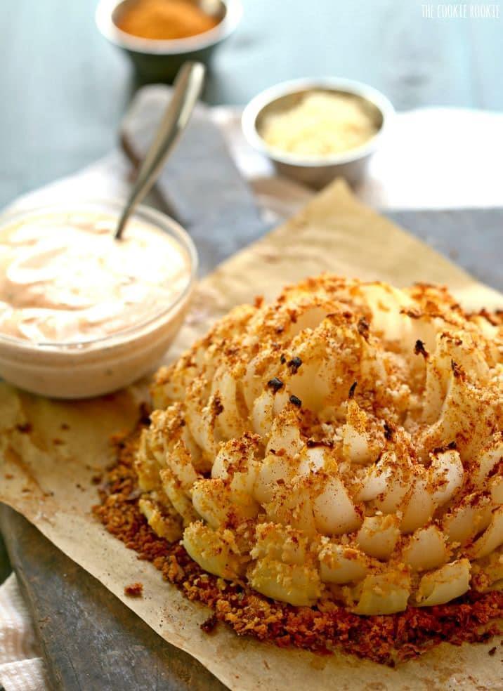 Ingredients Dipping Sauce: 1/2 Cup mayonnaise 1 Tablespoon ketchup 2 tablespoons cream style horseradish sauce 1/3 teaspoon paprika 1/4 teaspoon salt BLOOMING ONION AND DIPPING SAUCE Directions: 1.