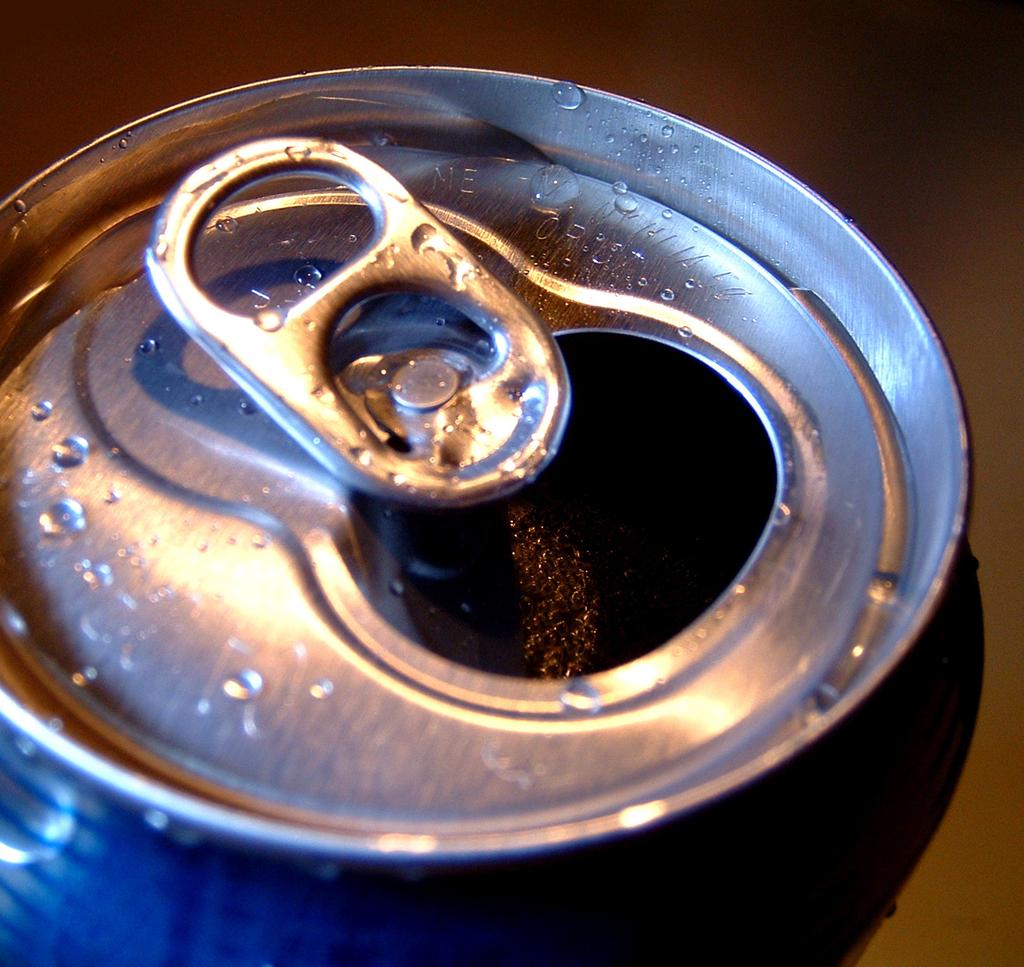 Sports drinks and soft drinks Contain large amounts of sugar and calories May