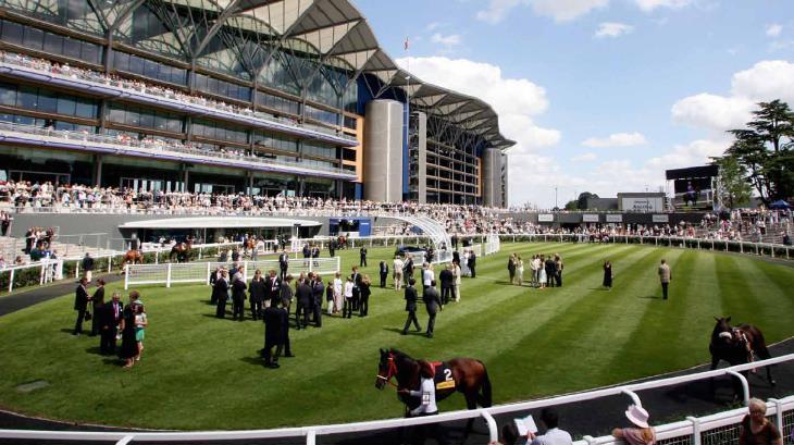 The Parade Ring Restaurant The Parade Ring Restaurant situated on Level 2 of the Grandstand is in the heart of the Royal Enclosure.