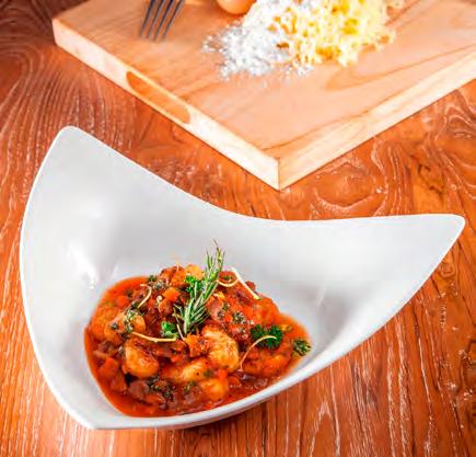 CUCINA Chef s Signature Recommendation Cucina s menu offers classic favorites and Northern Italian that is notably characterized as heavier, using ingredients such as cream, beans and stews.