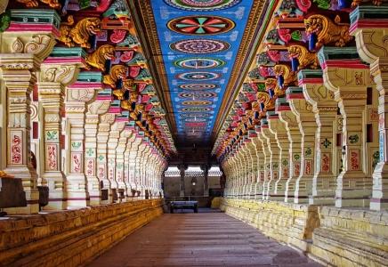 Thirumalai Nayak Palace is a 17th-century palace erected in 1636 AD by King Thirumalai Nayak, a king of Madurai's Nayaka dynasty who ruled Madurai from 1623 59.