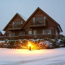 Christmas rates start on December 22nd 2017 Tariffs (at time of print) for Christmas and New Year 2017: Lowena Lodges (sleeps 4) Short Breaks 859