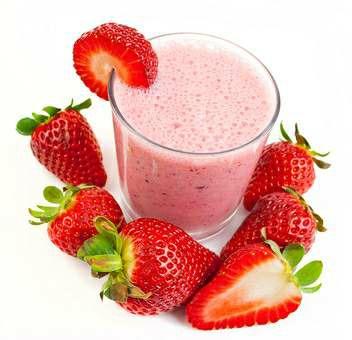 Strawberry Name Shortcake Here Smoothie Great breakfast shake. All the benefits of oatmeal and strawberries in one delicious smoothie.