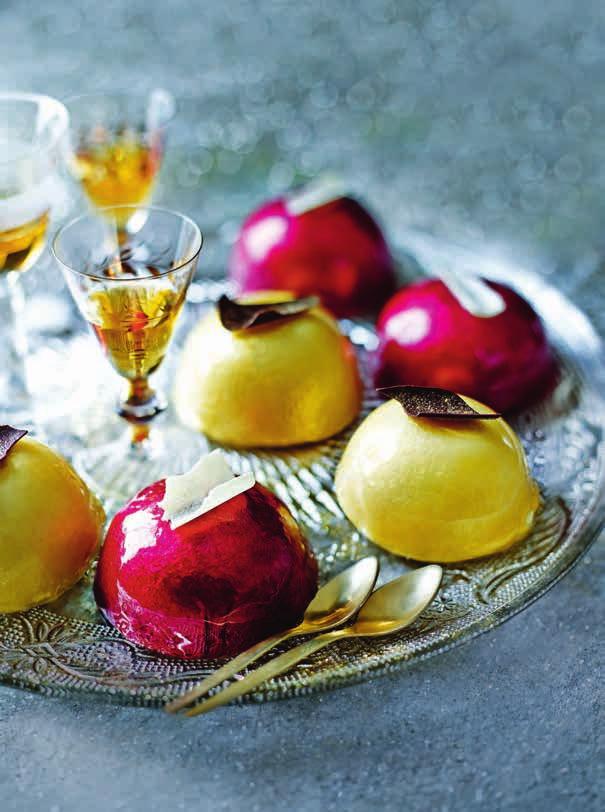 DESSERTS DIVINE DESSERTS Round off your Christmas celebrations in style with delectable desserts, indulgent cheese and cakes A B