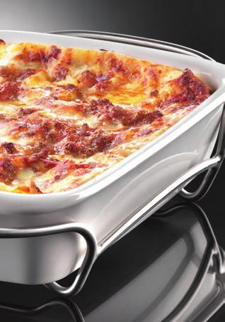 LASAGNE Serves 6/8 500g of fresh pasta for lasagne 180g of grated parmesan cheese 200g of cheese, chopped (either mozzarella, scamorza or provola) For the meat sauce: 500g of minced beef 800 g of