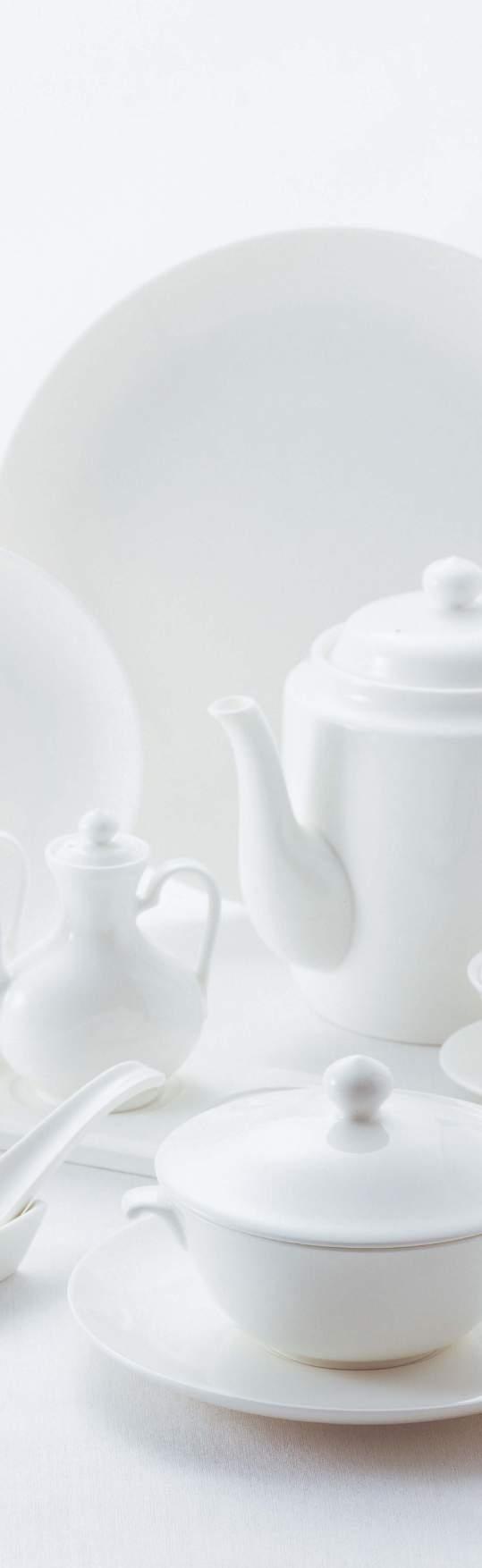 CHINESE 92626 White 92626-4294 CHINESE TEA POT (L) L212mm/S121mm/H194mm 1,570cc 92626-4295 CHINESE TEA POT (S) L200mm/S119mm/H163mm 1,130cc 92626-4337 CHINESE TEA POT (M) L232mm/S149mm/H99mm 1,060cc