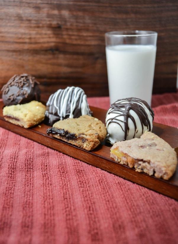 Gourmet Cookie Truffles GOURMET COOKIE TRUFFLES Yield: 8 (2 truffle) servings Total Time: 30 minutes Indulge in these decadent cookie