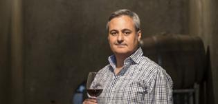 MANAGER GERARDO BIONDOLILLO Gerardo belongs to the third generation of wine growers in Mendoza, which ties him to our region and its wines.