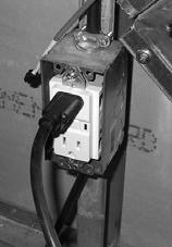 Plug-in the transformer s power cord to the properly grounded GFCI 120V outlet. ROTISSERIE MOTOR: The rotisserie motor requires 120 volt supply.