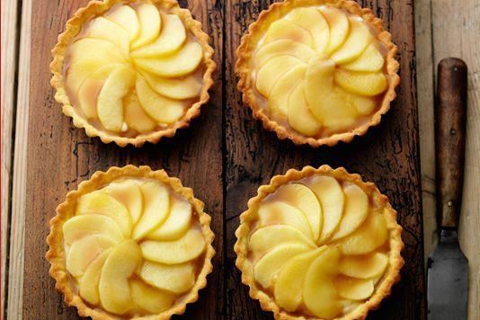 9. Lemon tarts bring a tart tin to take these home in Skills Weighing/ measuring Using a oven Combining/ Mixing Dividing Blind baking Pastry; 100g plain flour 50g butter 1-2 tablespoons water Filling