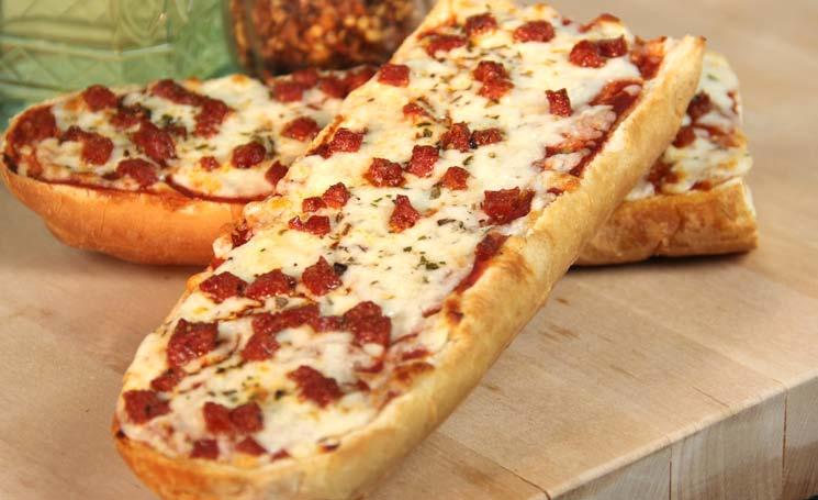 0043 0043 4-pk garlic cheese french bread Crispy french bread, buttery topping and mozzarella cheese