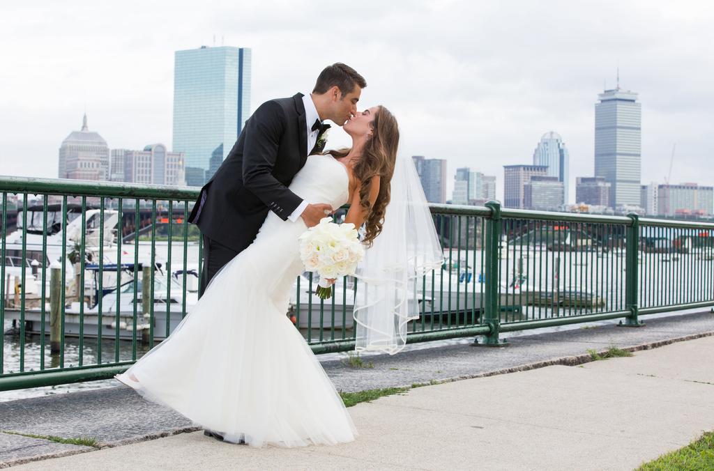 SPECTACULAR CUISINE. SUPERB SERVICE. Rising above the Charles River, Royal Sonesta Boston brings an elevated level of distinction to your wedding.