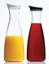 Fruit Infusion Flavour Bottle 17417 Size: 4.25" D x 13.75" H Capacity: 32 oz. Box, 6 per case 022494602324 REMOVABLE NECK WITH STRAINER Twist neck counter-clockwise to remove.