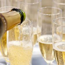 22 Women like sparkling wine We drink sparkling wine 3 times more than 2000 Hl 2000 2005 2010 2011 2012 2013 Growth rate France 45,395 72,220 94,071 95,330 111,970 116,308 104 Spain 21,035 31,269