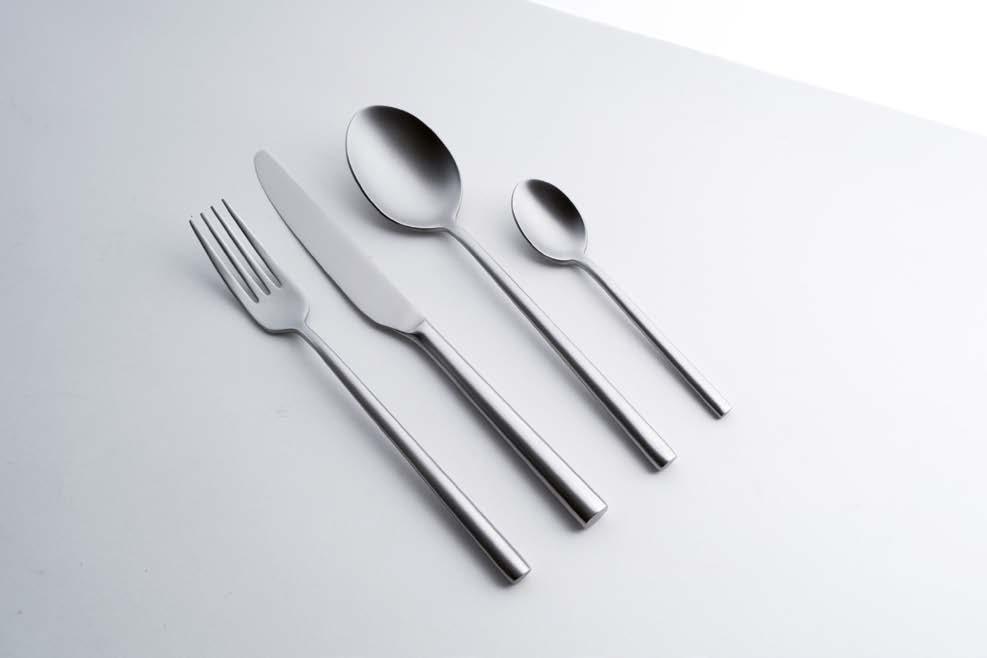 D FOO by SF design Davide Oldani by SF 800 Black handle Finishing Cucchiaio Tavola Table Spoon 008CM001, Forchetta Tavola Table Fork 008CM002, Coltello Table Table Knife 008CM003, Cucchiaio Caffè