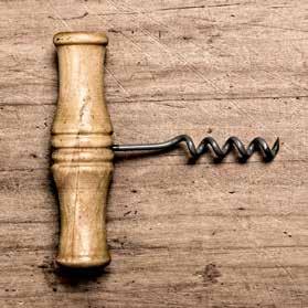 10 11 Wine History and Culture FIRST WINEGROWERS MORE THAN THREE THOUSAND YEARS AGO Archaeological finds of pruning hooks and ladles from the fifth century BC are proof that Alto