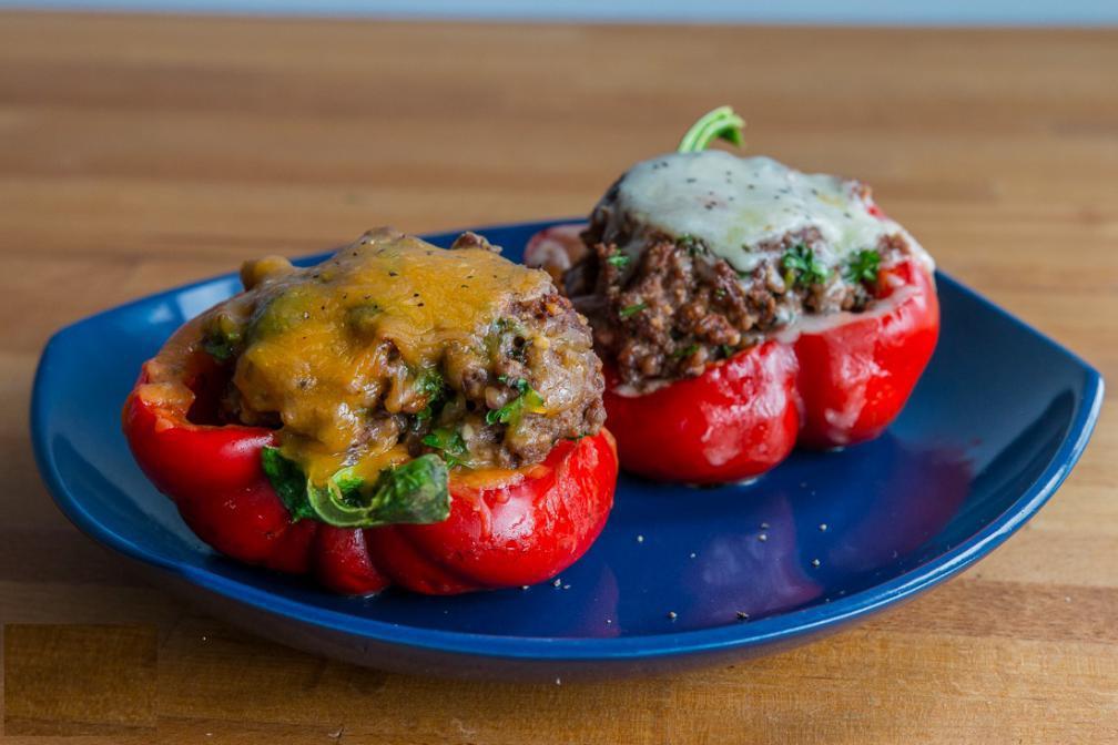 MICROWAVE STUFFED BELL PEPPERS 6 oz lean ground turkey 93/7 1) Season lean ground 1 medium bell pepper turkey. 6 tbsp parmesan cheese 2) Slice a bell pepper in half Seasoning and carve out the inside.