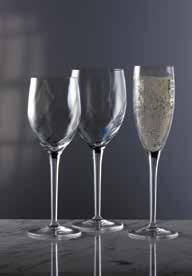Glassware SON.hyx This gives the glass its high level of transparency and brilliance. Glassware made with SON.