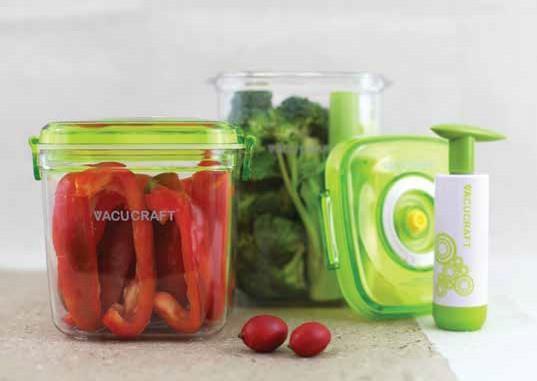 VC-009 3 Piece Square Set This set is ideal for lunch on the go! Compact enough to fit almost anywhere yet big enough to store your essential food items.
