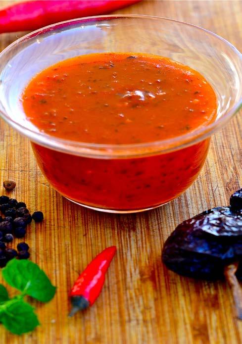 Vegme tomato Caipirinha sauce Chilled product - no preservatives This sauce is a tribute to Brazil! Mint and chilli together with ripe tomatoes and selected spices.