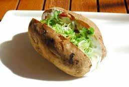 Mashed Potatoes with Gravy 馬鈴薯泥佐肉汁 Roasted Garlic 烤大蒜 /