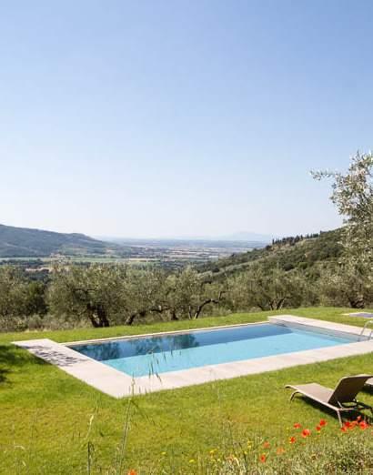 TUSCANY & UMBRIA CERTIFICATE 7 NIGHT GETAWAY FOR SIX WITH WELCOME BUFFET AND A HOUSE SPECIAL COOKERY LESSON TRAVEL PACKAGE DETAILS Retreat in a classic Tuscan-Umbrian property, surrounded by rolling