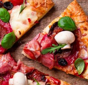 rocket, goat cheese PEPPERONI 9 pancetta, pepperoni, olives, onion MAKE YOUR ONWN 9 choose 4 toppings from list below chicken pepperoni parma ham beef pancetta sun dried
