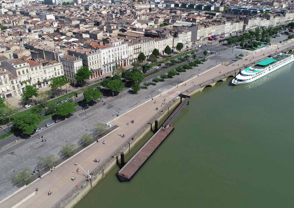 ARIANE PONTOON CHARTRONS DISTRICT - BORDEAUX CENTRE Rent on an exclusive-use basis Services Fresh Water Wastewater collection Energy supply units (3 x 250KVA Powerlock), avail.