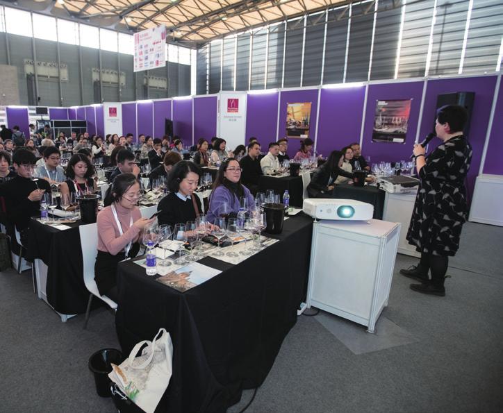 The content of ProWine China masterclasses is rich and format interactive, and the trade delegates in the masterclasses are very attentive, showing a very strong interest and enthusiasm.