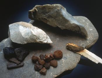 SECTION 9 Cave Art Tools Prehistoric materials and tools include colored, rock-hard minerals and a grindstone used for grinding the minerals.