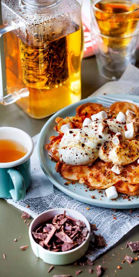 E L F F A W R E D N WO Savoury or sweet, solo or stacked, topped or plain freshly baked, light and fluffy waffles are a real winner with the morning brigade.