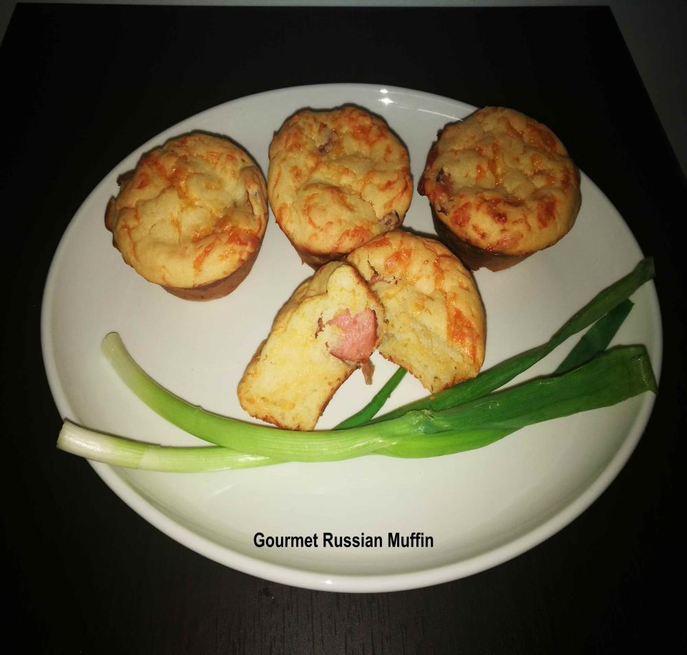 Gourmet Smoked Russian Muffin Malora basic white muffin Smoked Russian/Cheese griller 0.200gr 0.200ml 0.120gr 1) Cut Russian to size required.