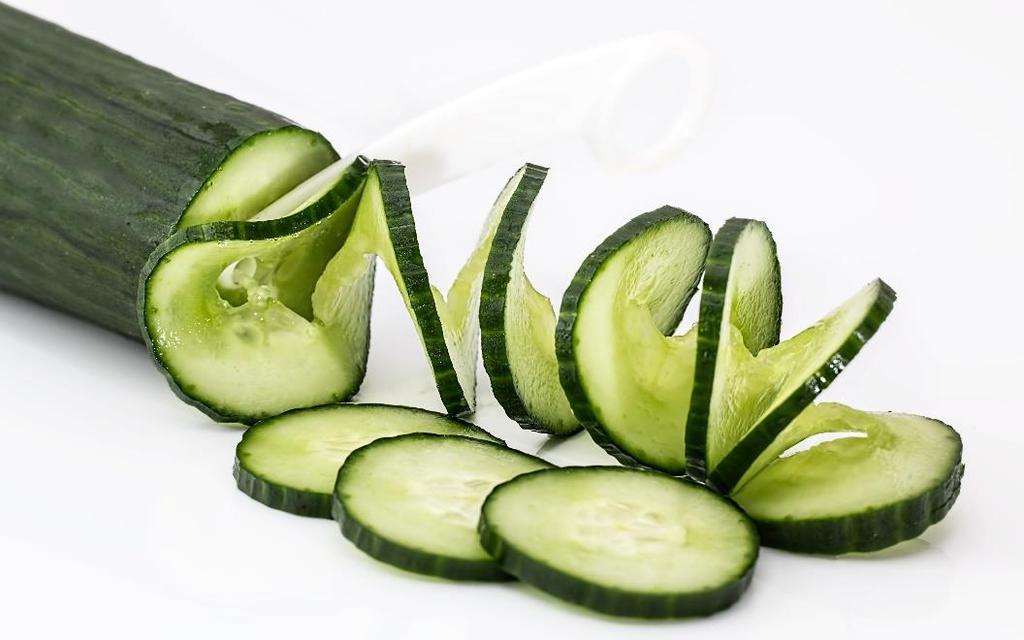 Cucumber Per ½ cup (slices) serving: 8 calories, 2g net carbs, 0g protein, 0g fat Benefits: Cucumber are high in water, making them a