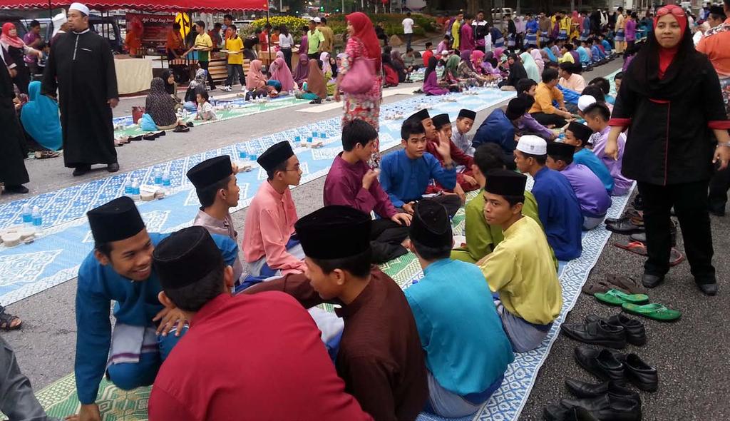 AROUND & ABOUT Free Weekend Iftar at Dataran Merdeka Charity is the hallmark of Ramadhan.