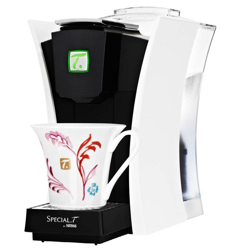 4 STEPS TO YOUR PERFECT CUP OF TEA Switch on the machine. It will be ready within 3 seconds. 1 Insert capsule. 2 Machine recognizes capsule and the green TEA MASTER light will switch on.