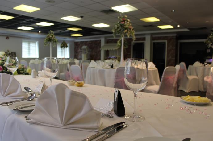 We allow you to dress the function room with flowers, balloons, table decorations to your taste.