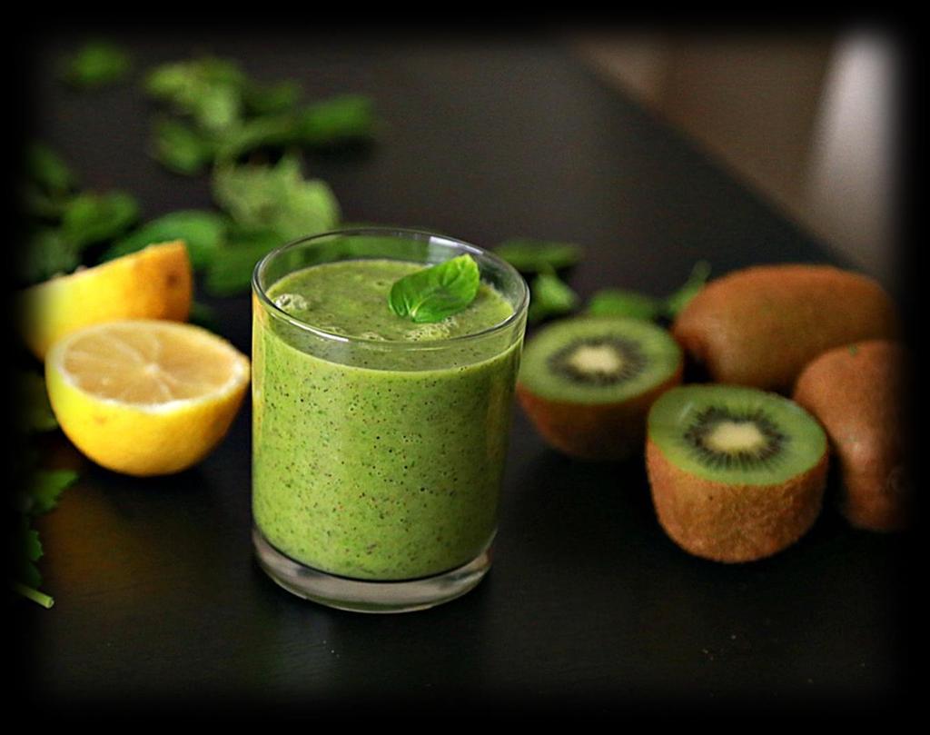 Kiwifruit Green Smoothie Ingredients ½ cup apple cider or pressed apple juice 2 kiwifruits, skin removed and cut into quarters ½ avocado 3 1-inch slices frozen