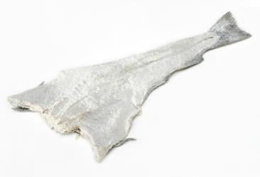 Norwegian: klippfisk), - unsalted dried fish or stockfish (in Norwegian: tørrfisk), - salted fish (in Norwegian: saltfisk).