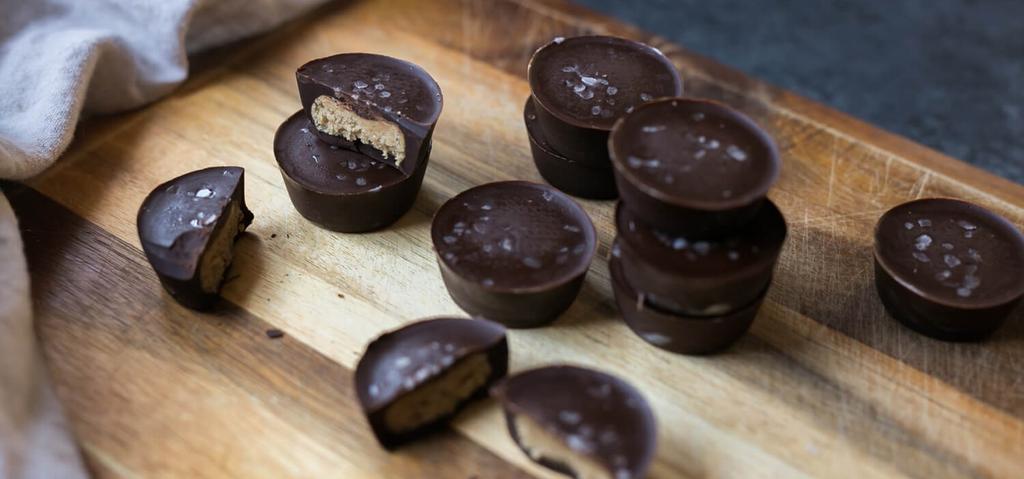 30 MINUTES Dark Organic Chocolate (at least 70% cacao, chopped) Coconut Oil Tahini Maple Syrup Protein Powder (unflavoured) Microwave the dark chocolate and the coconut oil in a large glass bowl at