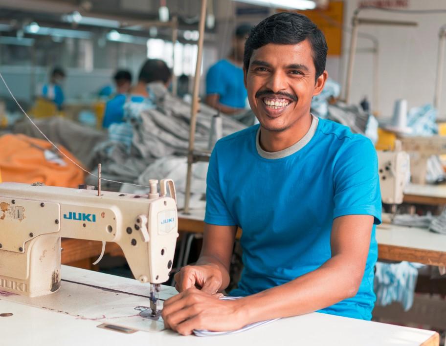 FT USA Factory Program WORKER EXPERIENCE AT A FACTORY IN INDIA Subroto Mondal 28, from West Bengal, works in sewing at the Paridhan factory of Rajlakshmi Cotton Mills.